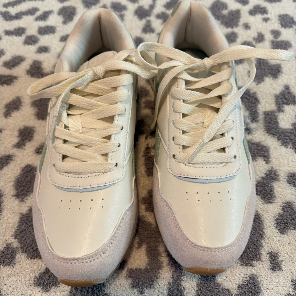 Reebok Women's Platform Shoes - White and Cream